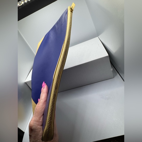 Gorgeous Celine Bi-color Pouch in Royal Blue and Cream Preloved - Picture 8 of 13